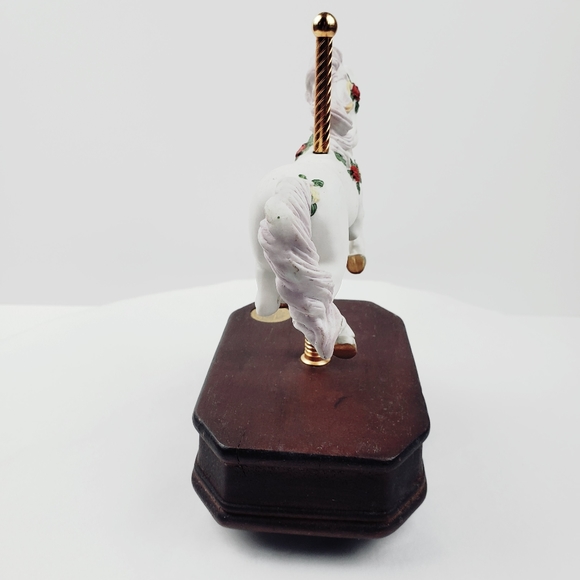 Porcelain Horse music box Carousel Collection merry go round on stand - Picture 3 of 6